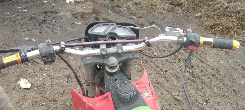 Продам мотоцикл крос