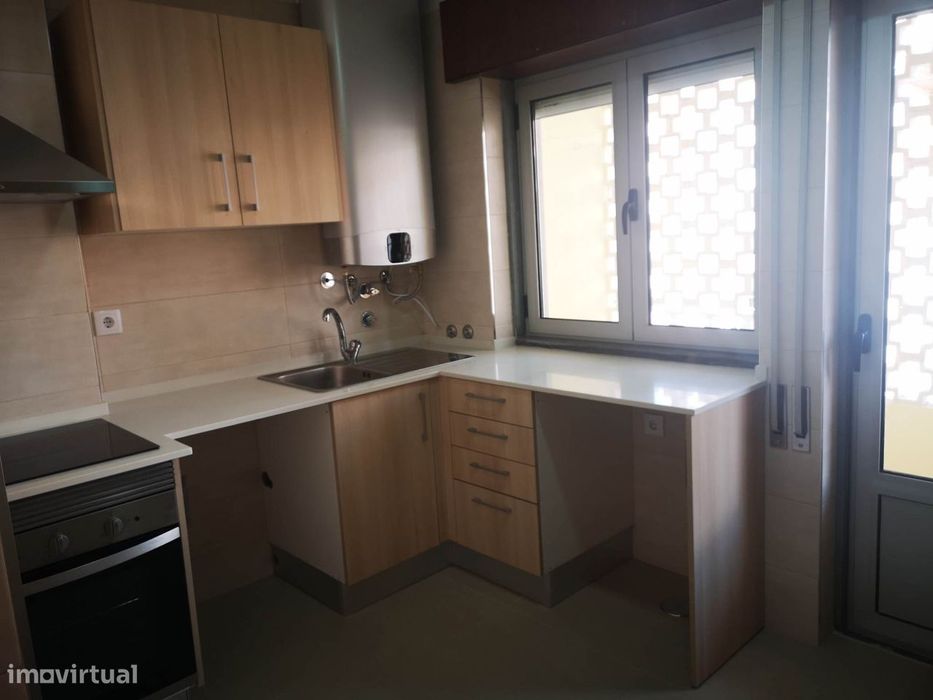 Apartamento T2 no Centro da Parede