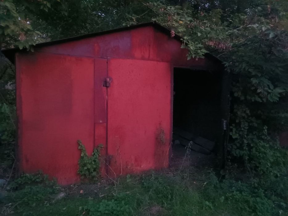 Продам гараж металевий