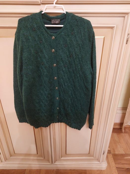 Светер жіночий. Новий. Італія.