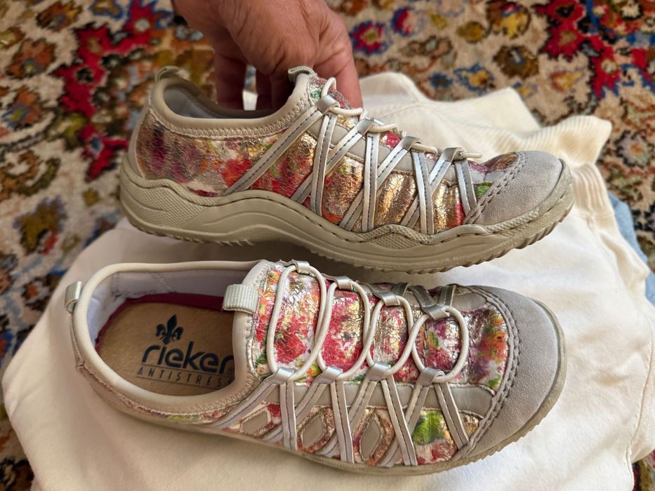 Buty sportowe Rieker nr 38