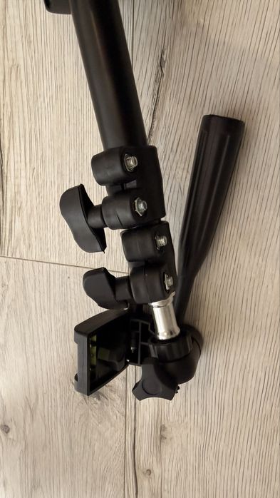 Statyw do aparatu forograficznego