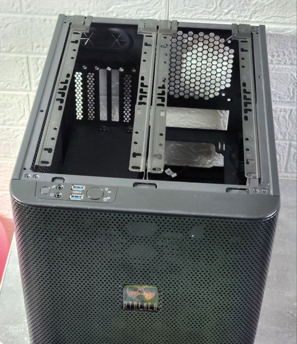 Корпус для ПК Thermaltake Core V21 (mATX)