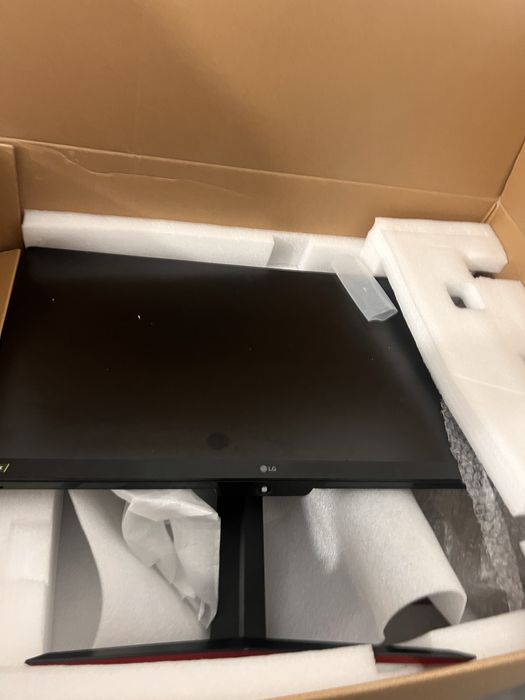 2X LG UltraGear 27GN650-B 27” IPS Gaming Monitor 144Hz Full HD