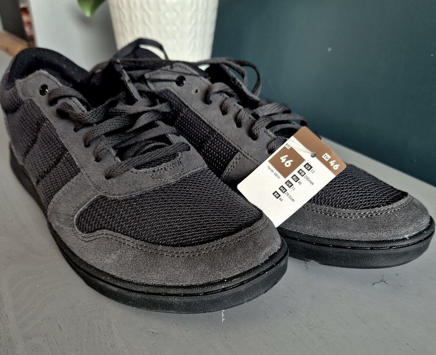 Tênis novos  original n 46  flex gama Premium Decathlon 
Marca Sport