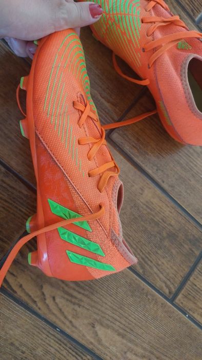 Korki marki adidas w rozmiarze 38