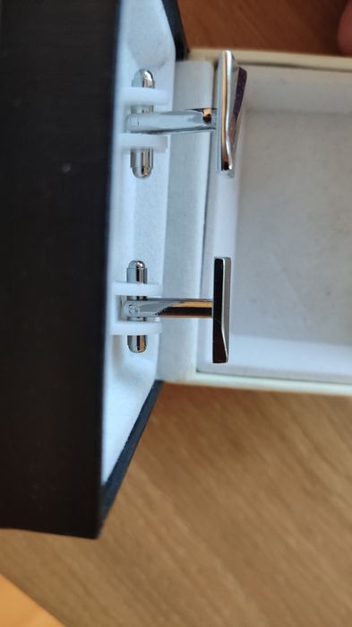 Spinki do mankietów. Nowe