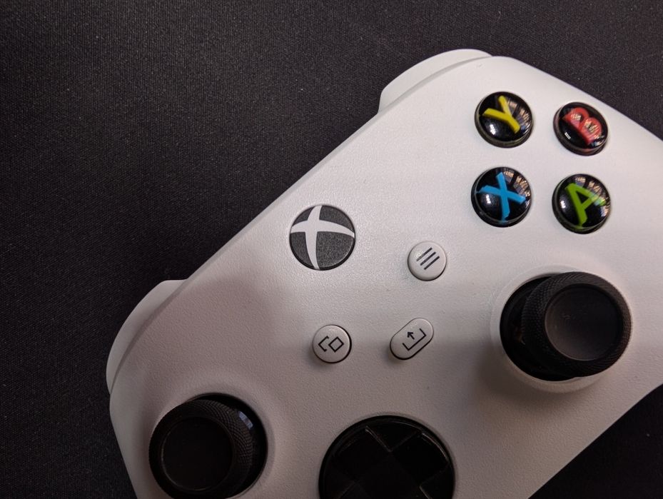 Xbox Wireless Controller (Series one, Type-C)

Продаю геймпад Xbox Wir