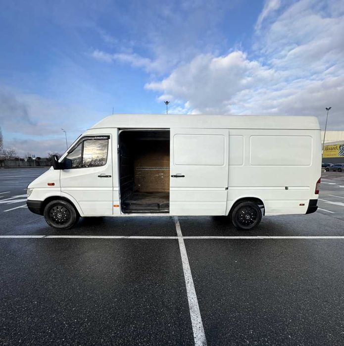 Вантажні перевезення з вантажниками, вантажне таксі київ, мікроавтобус