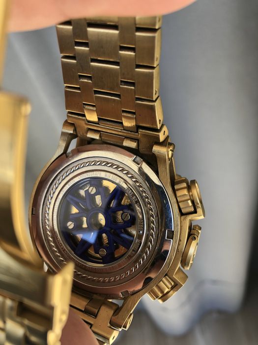 Invicta Reserve Venom Hybrid Dourado