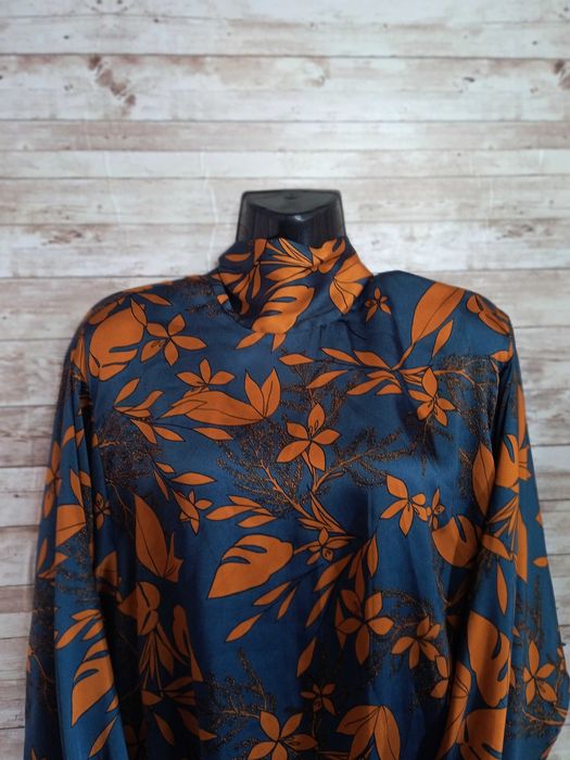 Синяя цветочная шёлковая блуза ZARA Размер L - XL