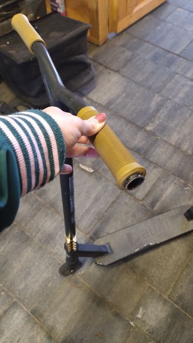 Hulajnoga wyczynowa Laubr złota