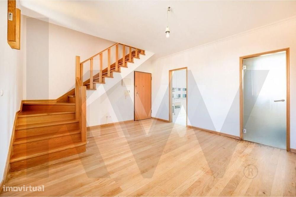 T1 Duplex | 70M2 | Remodelado | Lumiar