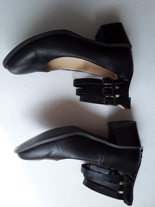 Buty kryte rozmiar 38