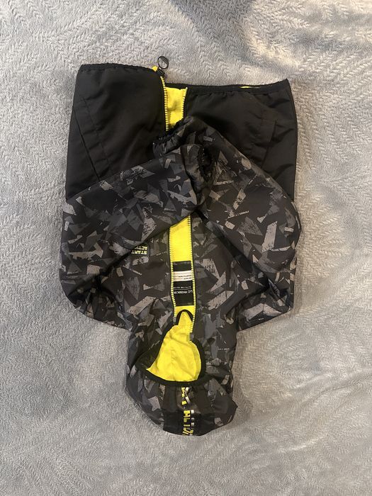 Продам дитячу вітровку