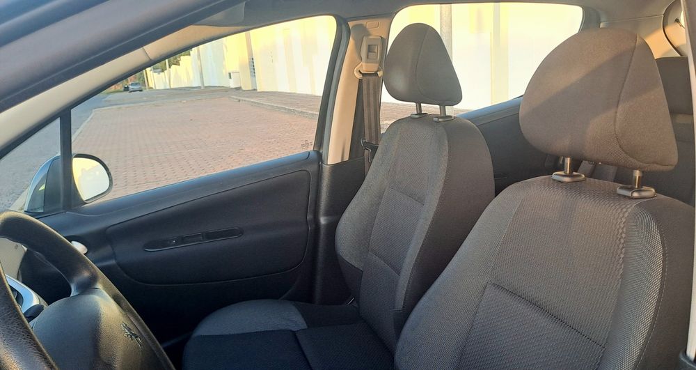 207 Gasolina 2010 35.000 kms!