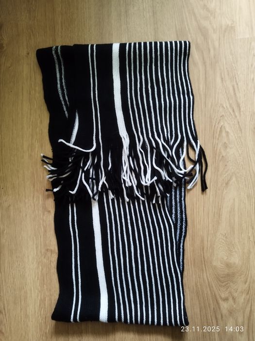 Nowy szalik męski Reserved