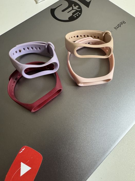 Продам mi bend 4
