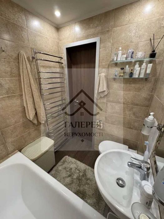 Продаж 2х кімнатної квартири, центр