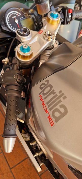 Aprilia RSV4 Race Pack