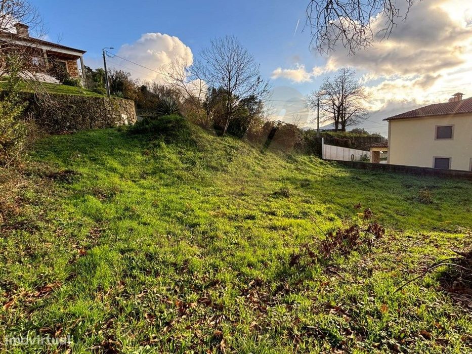 Terreno Urbanizável 622 m² - Bárrio - Ponte de Lima