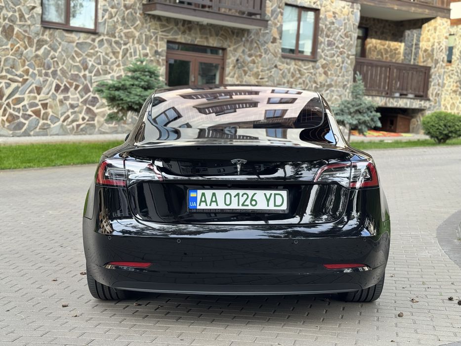 Tesla Model 3 (тесла модел 3)