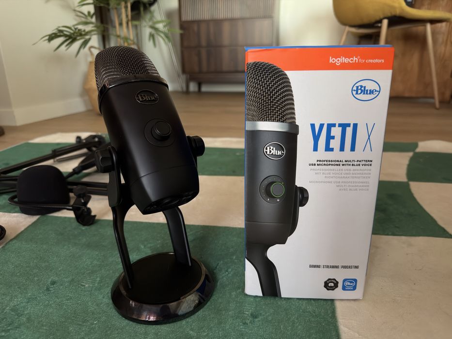 Microfone Blue Yeti X + Braço de mesa e acessórios