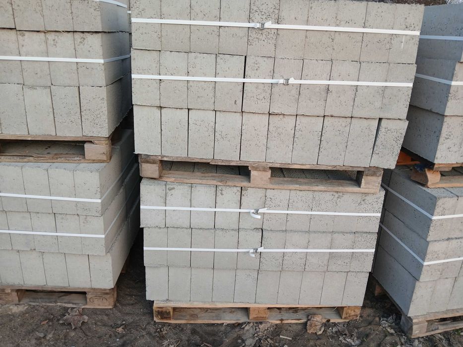 Bloczki betonowe fundamentowe B20 B15