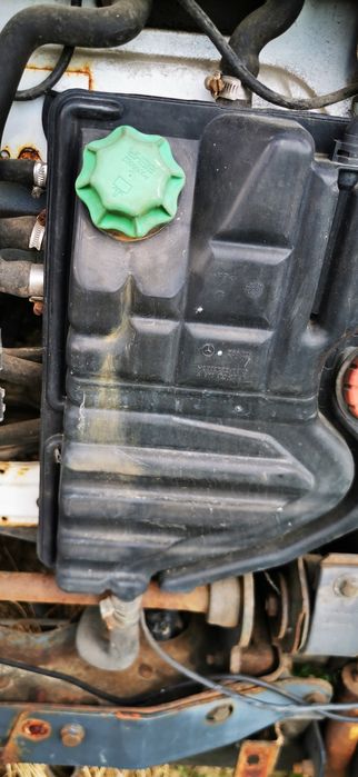 Zbiornik 815 zbiorniczek 817 wyrównawczy 1217 płynu1218 Mercedes atego
