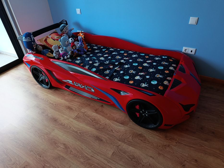 Cama carro 90x190cm com luzes led e música