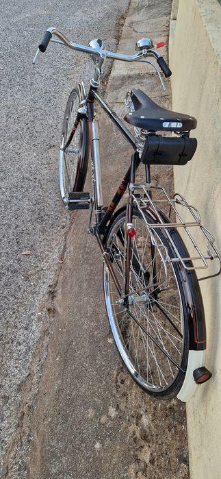 Bicicleta pasteleira YeYe - Com mais de 60 anos restaurada