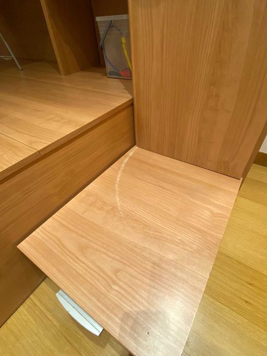 Quarto juvenil Combi (cama e secretária com arrumos)