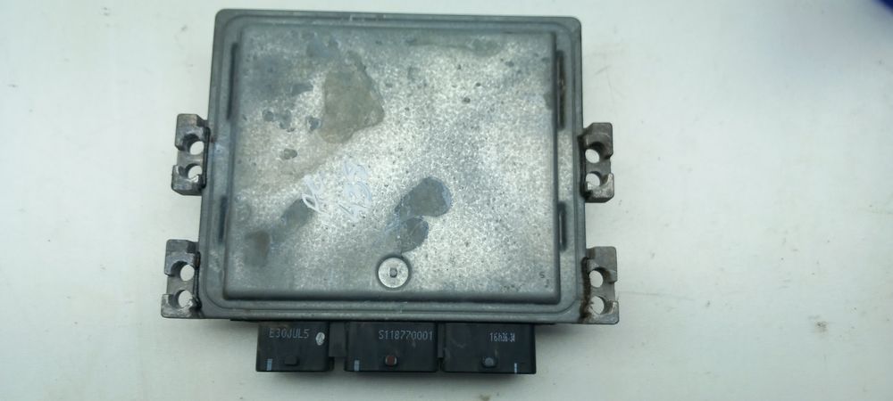 Centralina motor / ECU RENAULT Grand Scénic II (JM0/1_)