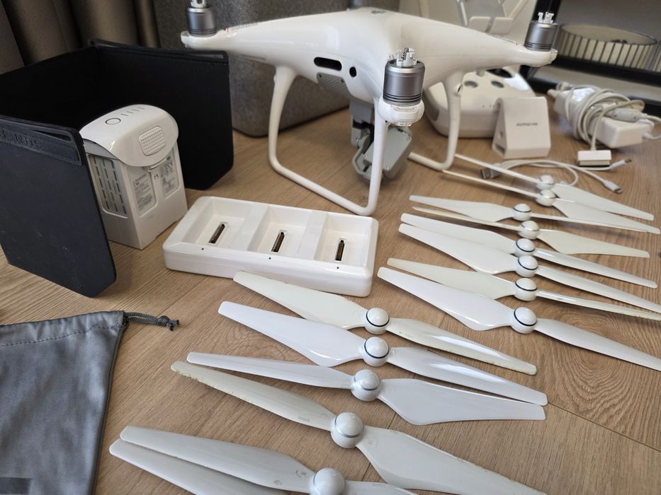 Dron DJI Phantom 4 Pro FULL Zestaw