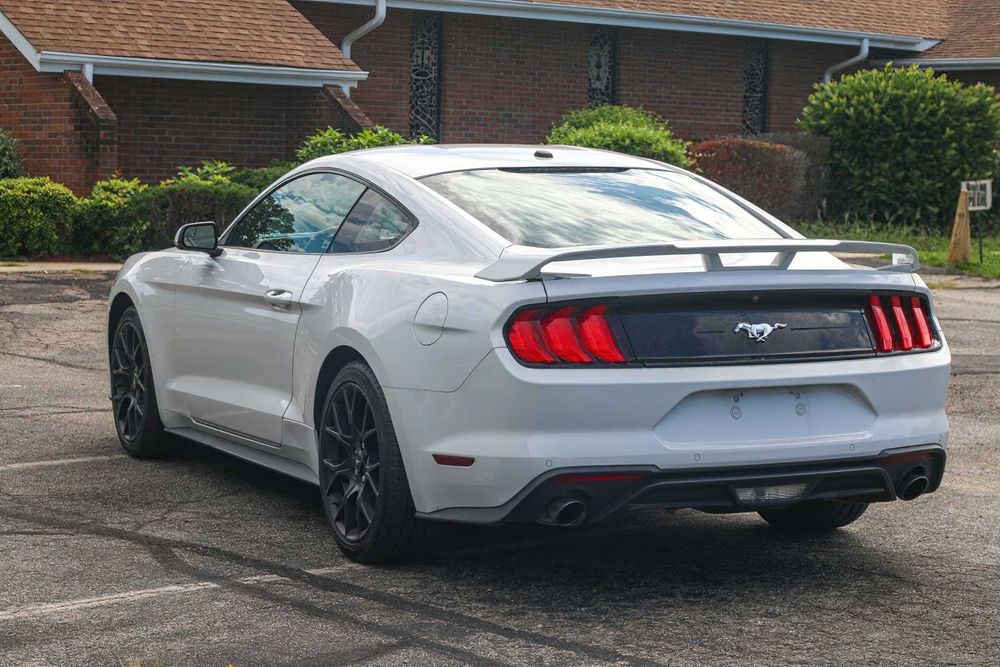 Ford Mustang EcoBoost Premium      2019