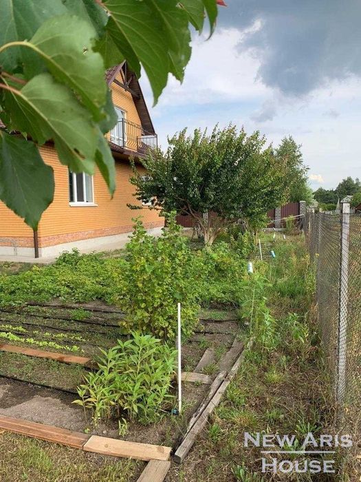 Продаж 2х поверховий будинок 153 м2, 15 сот. + 30 м2 гараж в с. Бузова, біля Українського села