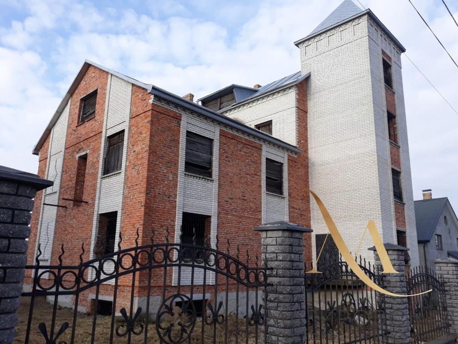 Продаж будинку (незавершене будівництво) в м.Сокаль.