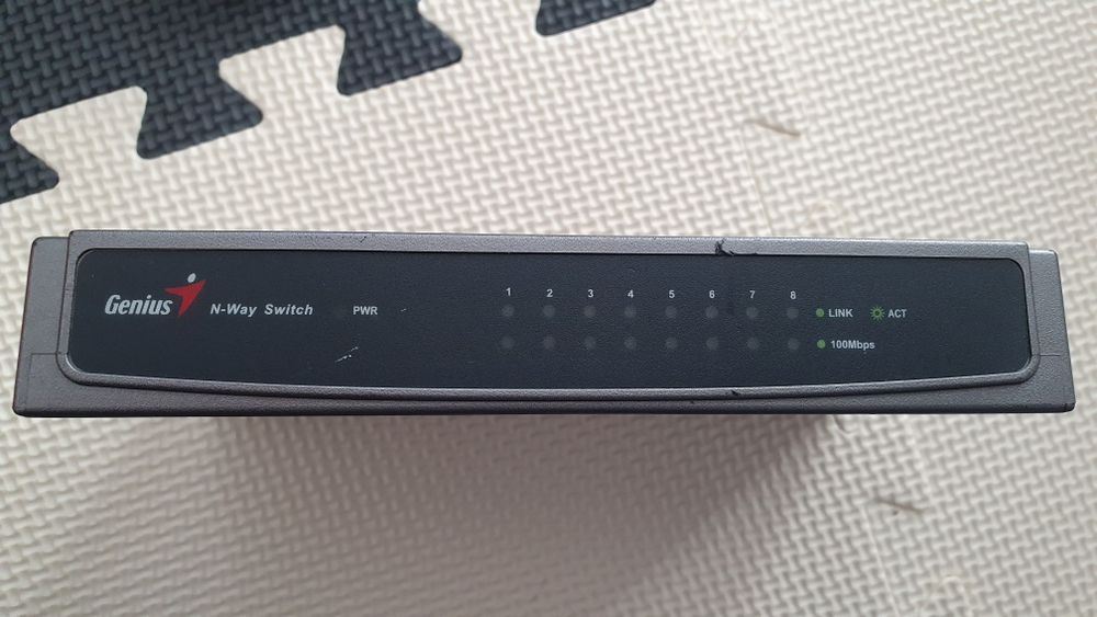 Genius GS4080SE 8-Port N-Way Switch