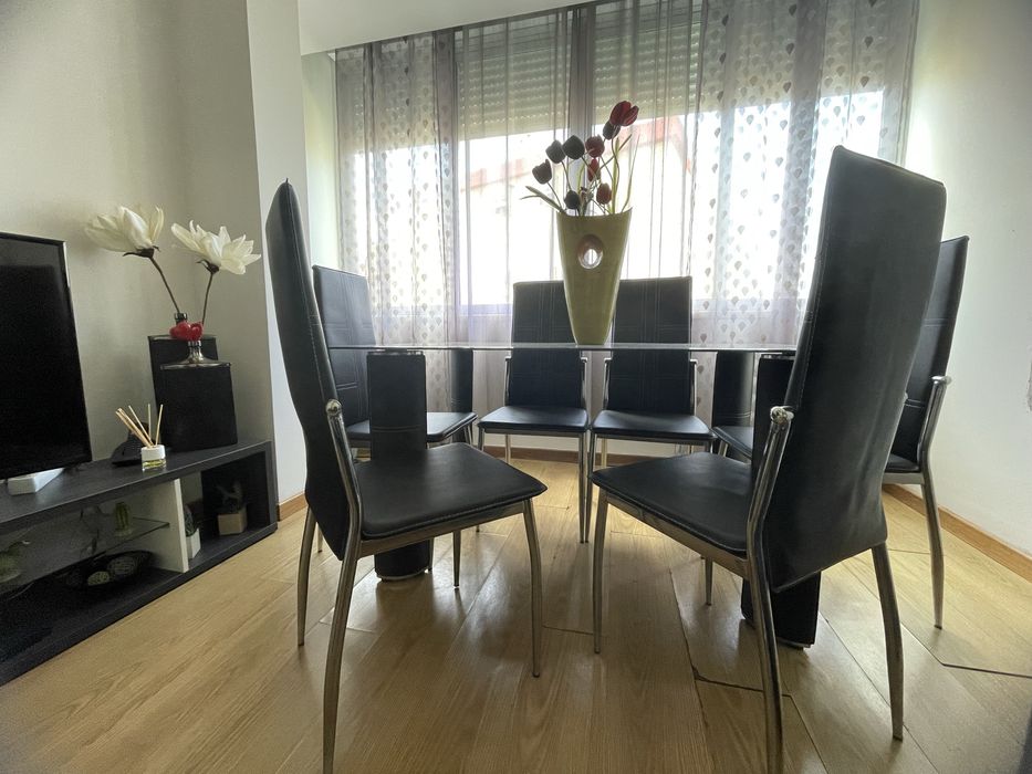 Conjunto Mesa e Cadeiras