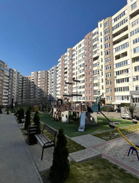 Продаж 1 кім вул. Київська