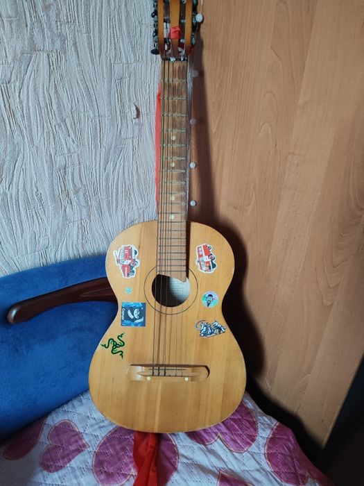 Гитара  6 струнная