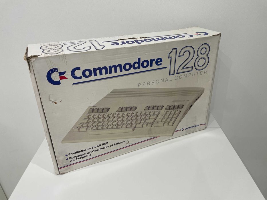 Commodore 128 w BOX Warszawa Ursus • OLX.pl