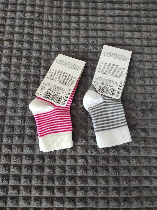 Skarpety dla dziewczynki Calzedonia rozmiar 19-21.