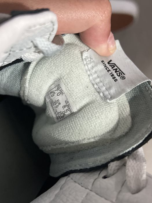 Vendo Ténis bota da marca Vans . Pode ser para Homem ou Mulher