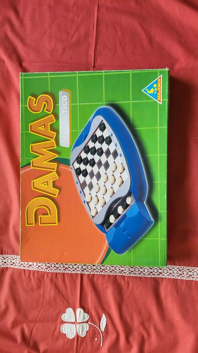 Jogo de Damas magnético