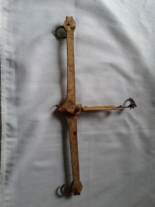 Balança antiga em ferro