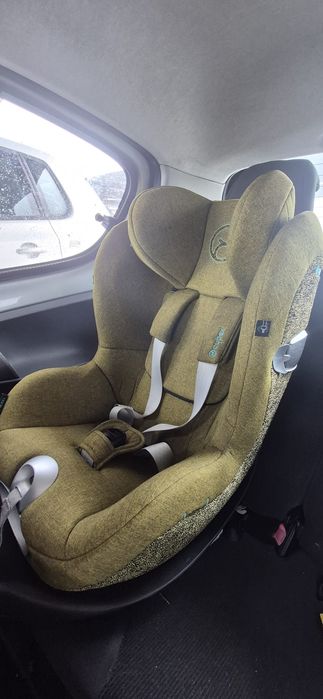 Cadeira Cybex sirona  Z2 i-Size 360º + base isofix 
Dos 0 aos 4 anos,