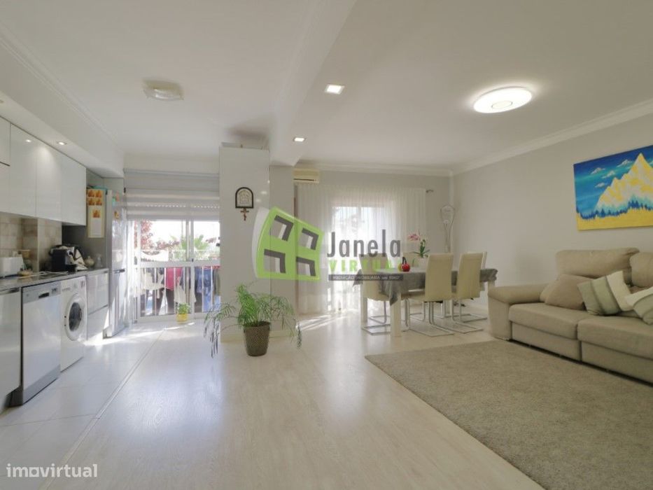Apartamento T3 com Arrecadação - Quinta do Conde