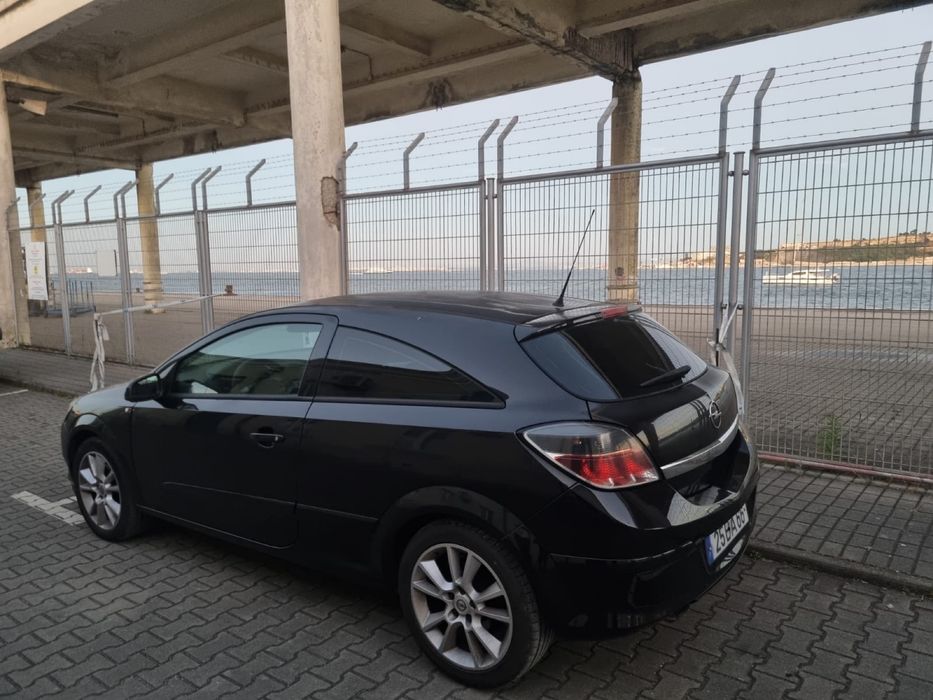 Opel Astra H  GTC 1.9CDTI