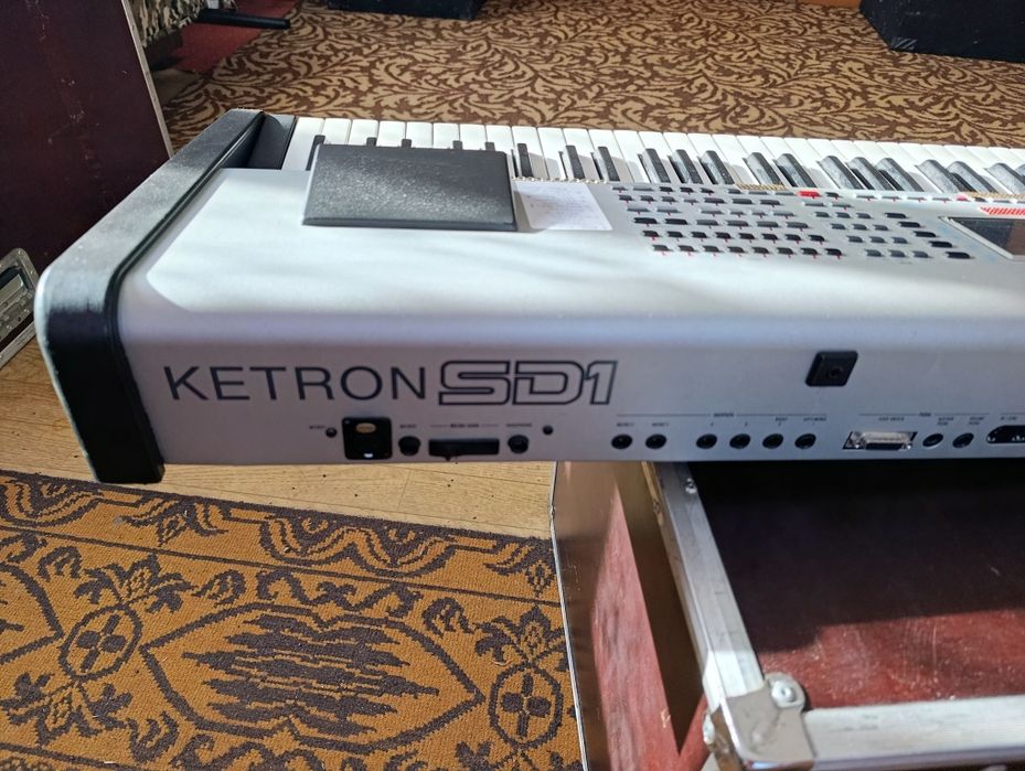Keyboard ketron sd1
